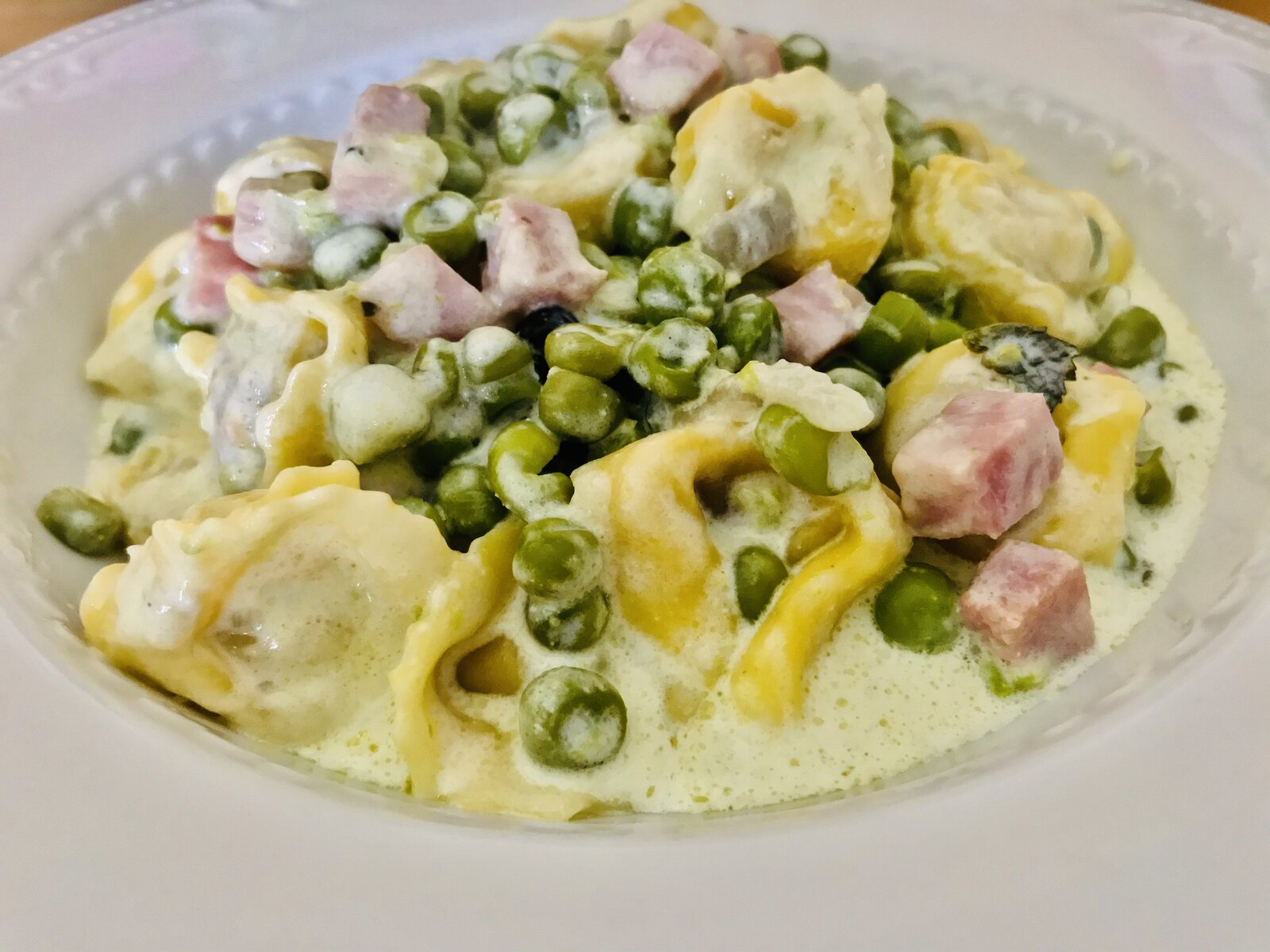 Tortellini Panna, Piselli e Prosciutto.jpeg