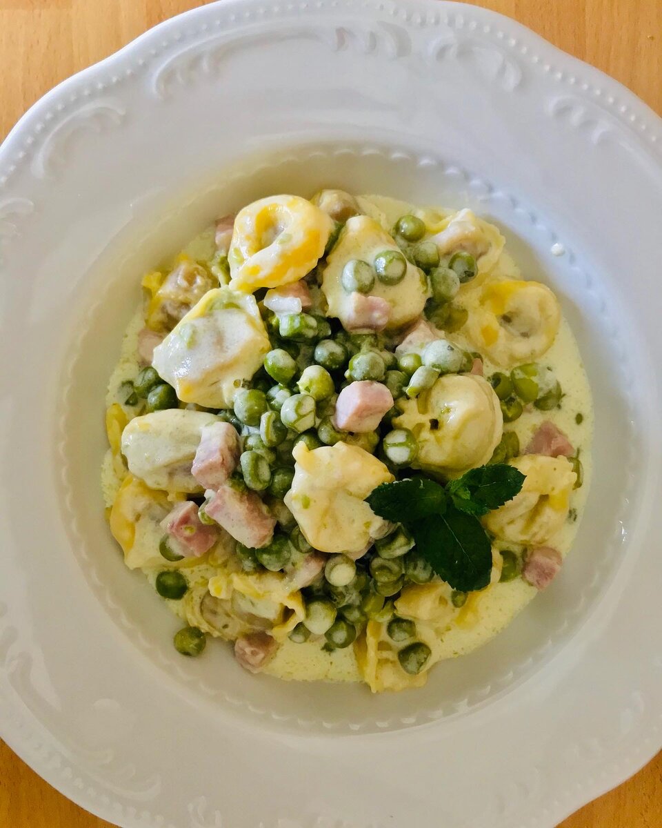 Tortellini Panna, Piselli e Prosciutto.jpeg