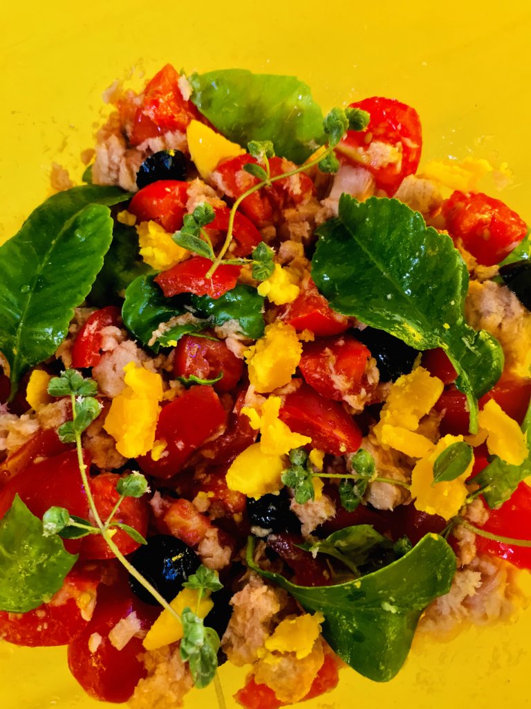 Tuna, tomato, lemon leaves, crumbled boiled egg yolk Salad.jpeg