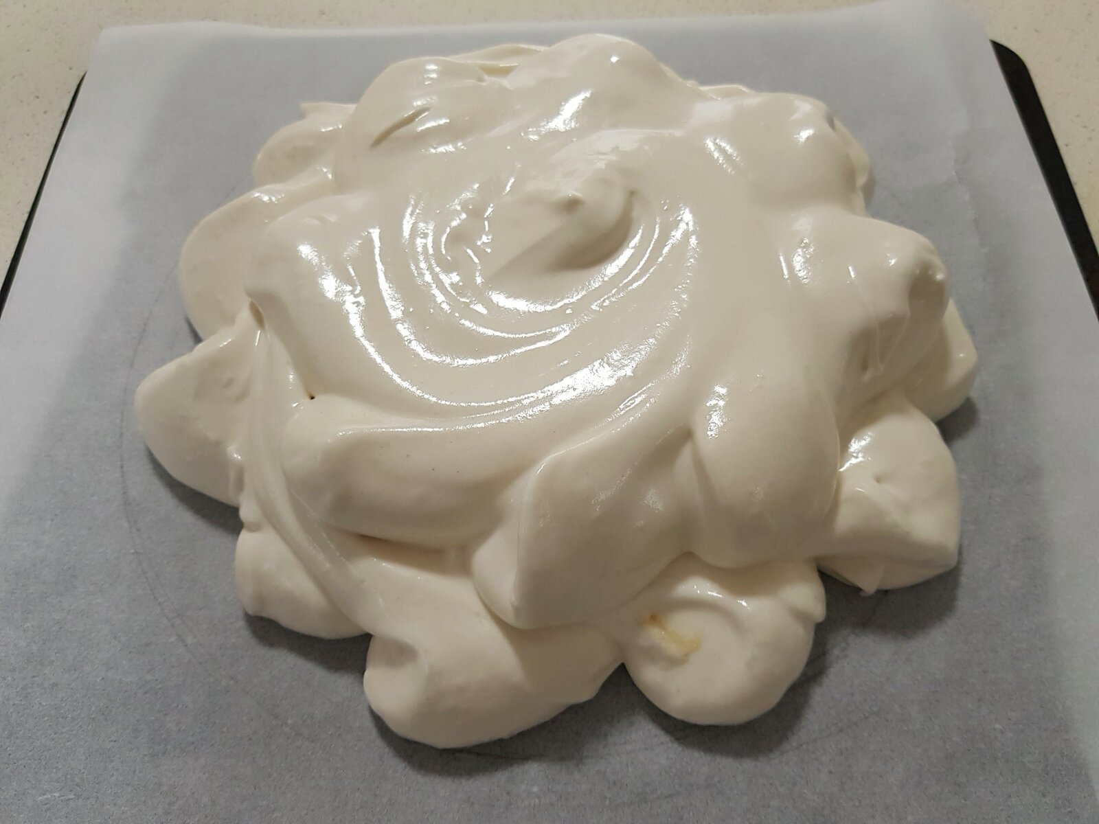 Uncooked Pavlova