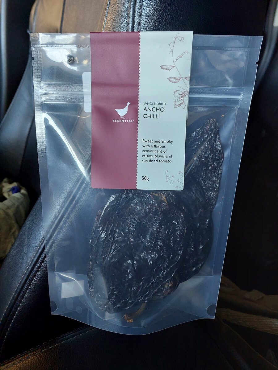 Whole Dried Ancho Chilli