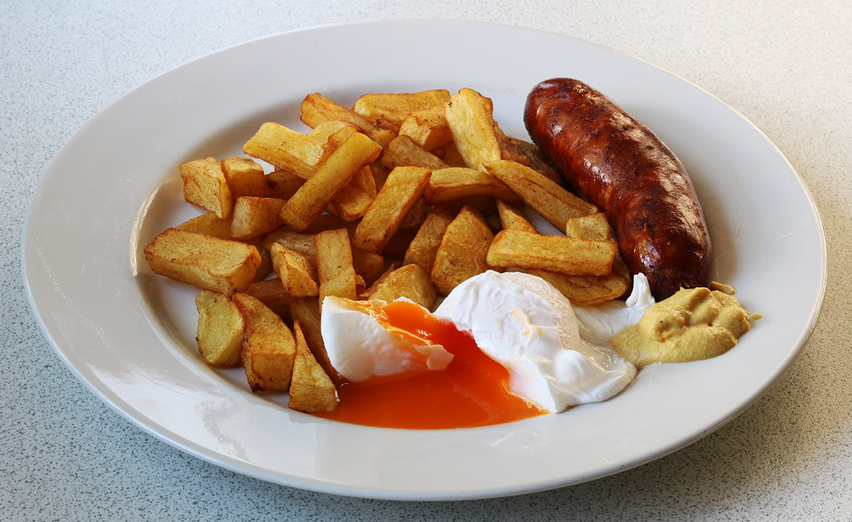 with chips and poached egg 2 s.jpg