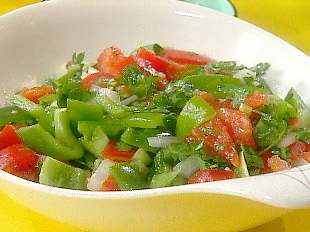 tm1d13_green_pepper_tomato_salad_lg.jpg